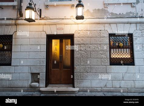 View of the exterior of the Harry's Bar in Venice, Italy Stock Photo - Alamy