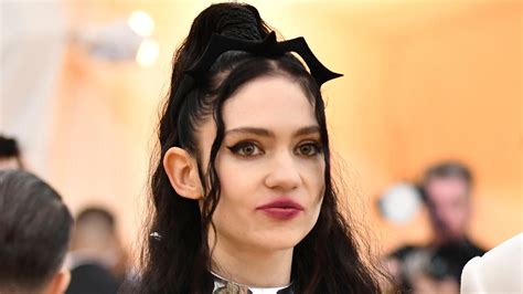 Who Is Grimes? Elon Musk’s Girlfriend Gives Birth to Baby | StyleCaster