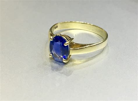 Blue Sapphire Yellow Gold Ring – Lihiniya Gems