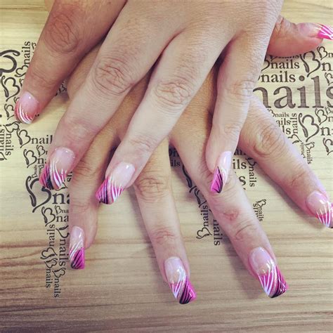 Bnails Salon : Best nail salons near me | Dip powder nails | BnailsSalon