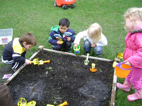 Preschool Fun Blog: Importance of outdoor play