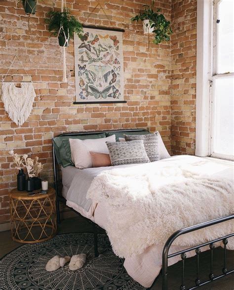 20+ Bedroom With Brick Wall