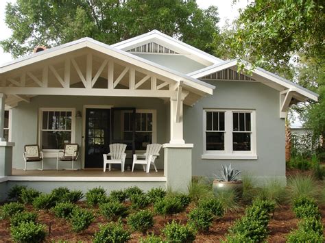 Bungalow | The Advantages and Disadvantages of Living in a Bungalow | Bungalow exterior ...