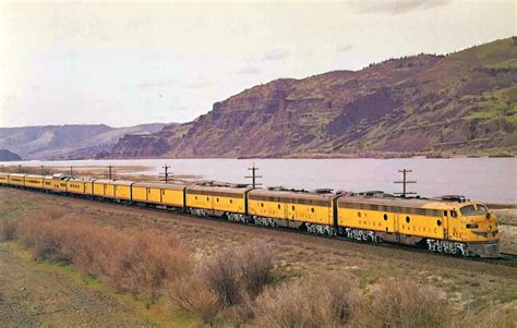 The Union Pacific's Challenger Streamliner | Portland city, Pacific city, Union pacific railroad