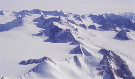 Is Antarctica a Desert or Tundra? [Both – Here’s How] - Polar Guidebook