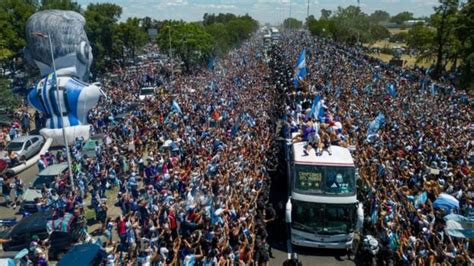 World Cup 2022: How Argentina's chaotic celebrations unfolded - Scorelive.today