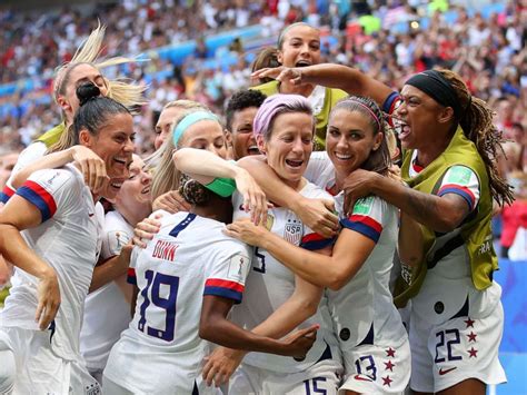 Us Womens Soccer Team Pictures - PictureMeta