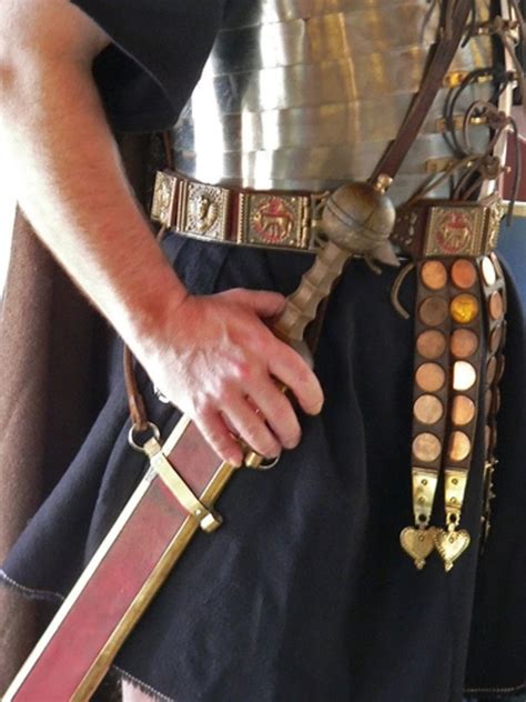 Roman Weaponry, Legionaries & Centurions Weapons, Swords, Daggers, Spears - HubPages