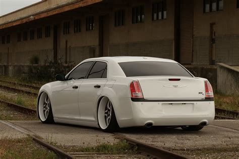 zSports Cars: First Custom Chrysler 300s - Fatchance 2.0