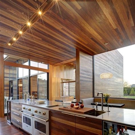 The advantages of wood ceiling in contemporary home interior design