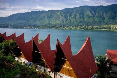 Samosir Island Travel Guide: Beauty & Batak Culture - Museum of Wander