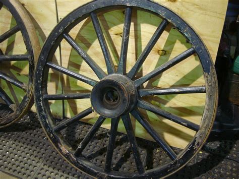 Good Condition Antique Wagon Wheels | Collectors Weekly