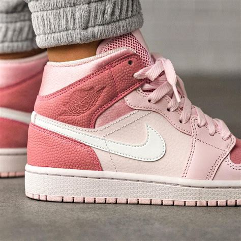 Air Jordan 1 WMNS Mid “Digital Pink” – Kick Game