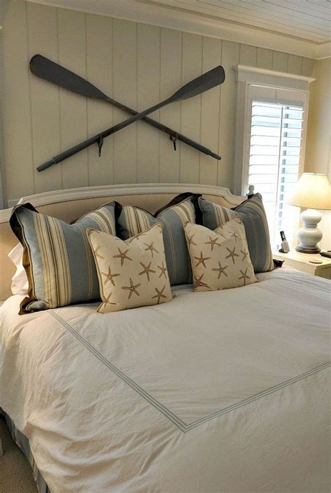 30 The Best Lake House Bedroom Design And Decor Ideas - HOMYHOMEE