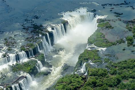 Iguazu Falls - Wikipedia