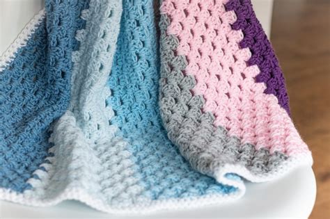 Cute, Free & Easy Crochet Baby Blanket Patterns - EasyCrochet.com