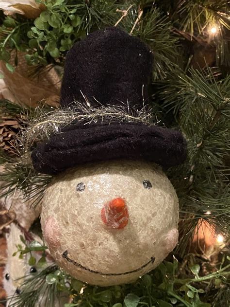 DIY Small Felt Snowman Hat - The Crafty Decorator