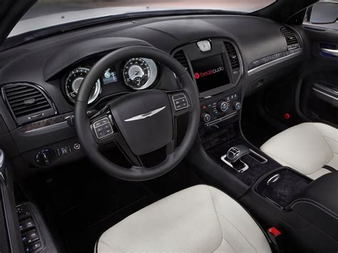 Review: The 2013 Chrysler 300 is aging gracefully with subdued elegant styling - The Fast Lane Car