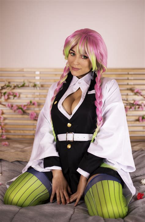 [SELF] Mitsuri Kanroji cosplay from Demon Slayer by AmbraCosplay : r/cosplaybabes