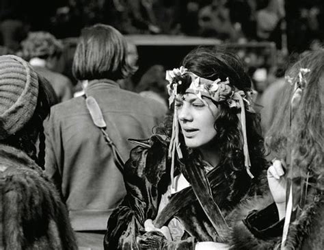 The Summer of Love: Pictures of Hippies in Haight Ashbury, San Francisco in 1967 ~ Vintage Everyday