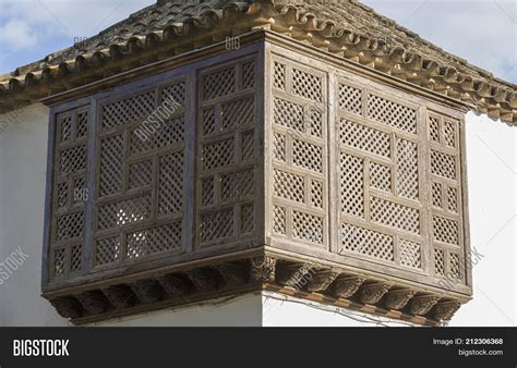 Wooden Latticework Image & Photo (Free Trial) | Bigstock