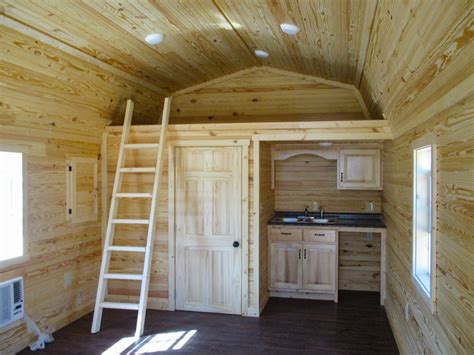 Beautiful Cabin Interior | Perfect for a Tiny Home