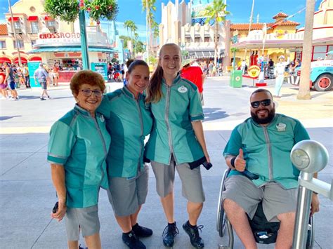 PHOTOS: Entrance Cast Members Debut New Costumes at Disney's Hollywood Studios - WDW News Today