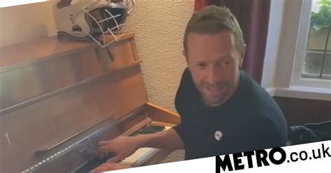 Watch: Chris Martin plays piano for pub locals after Glastonbury | Metro Video