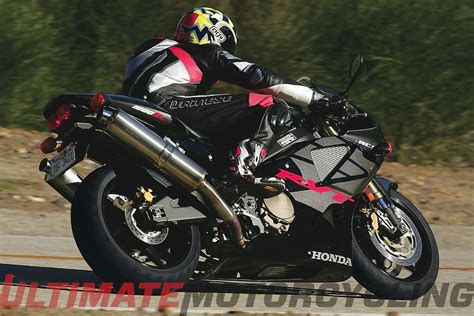 2005 Honda RC51 Retro Review - Digging into Archives