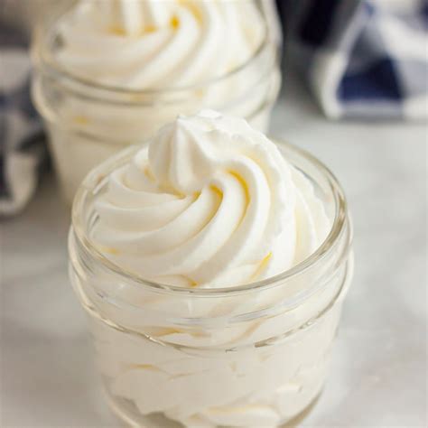 Homemade Whipped Cream(& VIDEO!) - Only 2 easy ingredients