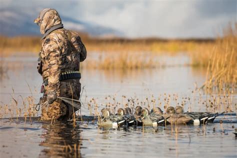 Best Duck Hunting Waders 2022 – Reviews and Buyer’s Guide