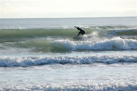 wax buddy: NEWPORT - Second Beach - winter surfing in the sun