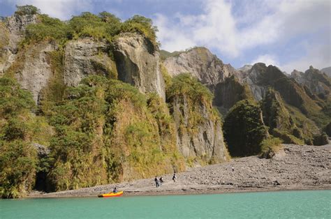 Crater lake of Mount Pinatubo (10) | Pinatubo | Pictures | Philippines in Global-Geography