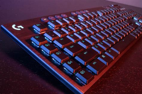 Geek Review: Logitech G915 Lightspeed Wireless RGB Mechanical Keyboard | Geek Culture