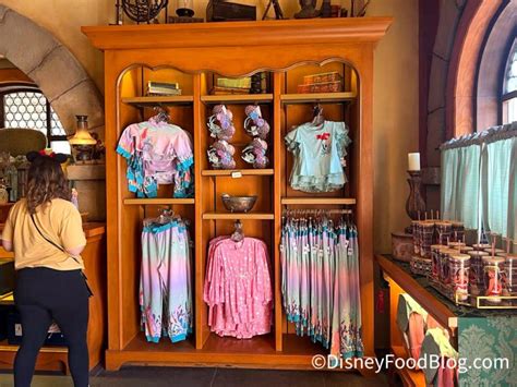 Major CHANGE Comes to Magic Kingdom Stores | the disney food blog