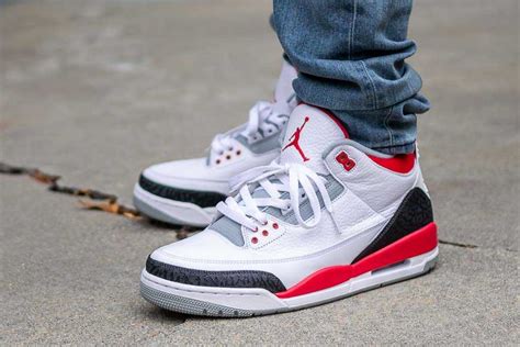 2013 Air Jordan 3 Fire Red Review