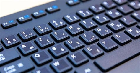 Merveilleux! New AZERTY Keyboard Makes It Easier to Type in French : france