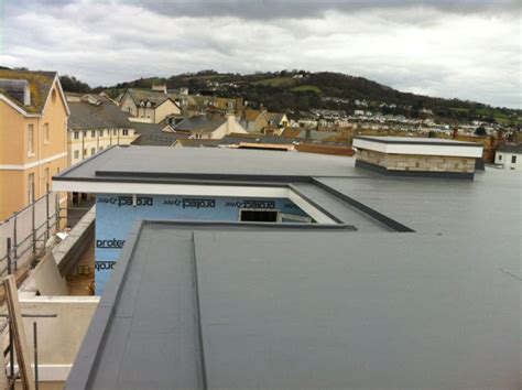 Common Flat Roof Drainage Solutions