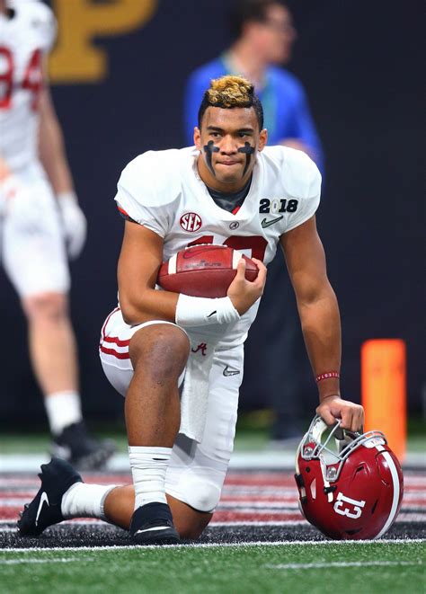 WATCH: Tua Tagovailoa back on the field for Alabama following thumb injury