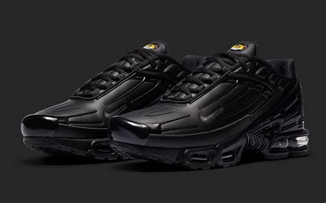 Nike Air Max Plus 3 "Triple Black" Turns Up in Leather | HOUSE OF HEAT