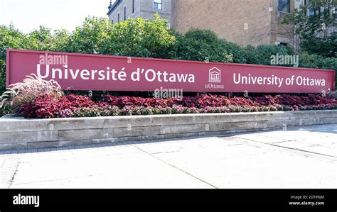 University of Ottawa sign at the campus in Ottawa, Ontario, Canada Stock Photo - Alamy