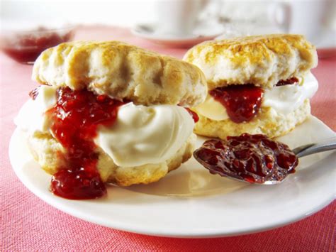 Classic Scones with Jam & Clotted Cream - Green Park