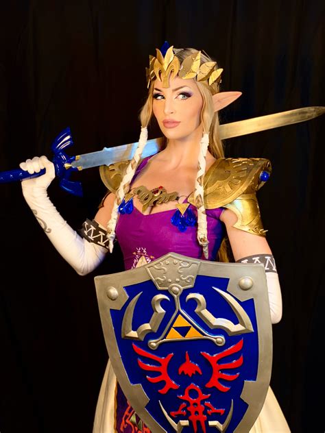 Princess Zelda Cosplay by SuperSailorVirgo - Badass Cosplay