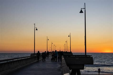 Venice Beach Boardwalk: 4 of the Best Attractions - ConnollyCove