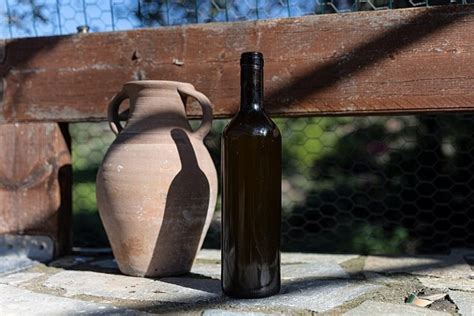 The Oldest Wine in the World - GreekReporter.com