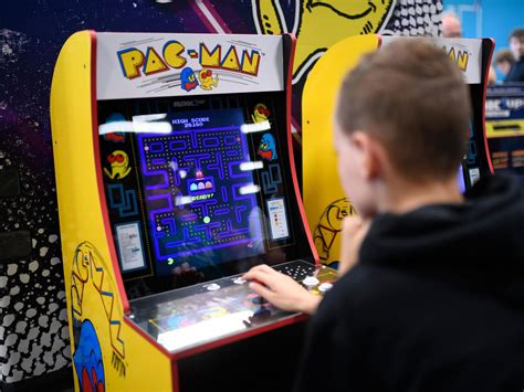 How Pac-Man drew from pop culture to become the face of 1980s arcade games | The Independent ...