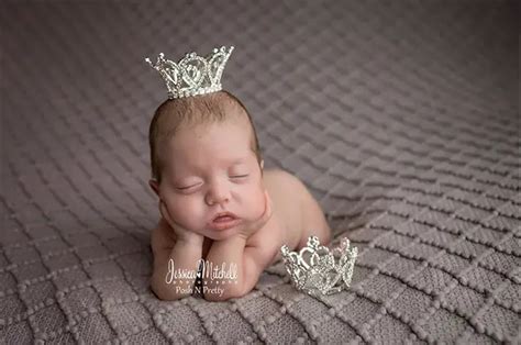 20 Newborn Baby Photo Props for Spring Session