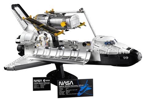 LEGO Creator Expert NASA Space Shuttle Discovery Comes with the Hubble Telescope