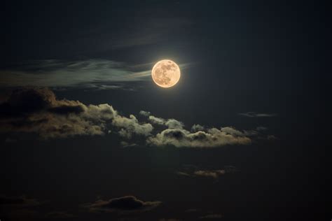 Full Moon With Clouds Pictures