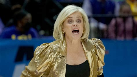 Angel Reese receives praise from Kim Mulkey after impressive LSU debut | Flipboard